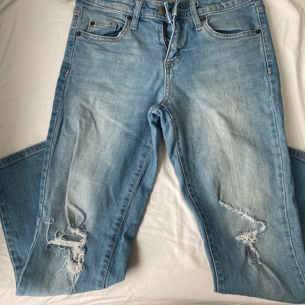 Universal Thread Mid Rise Boyfriend Crop Jeans